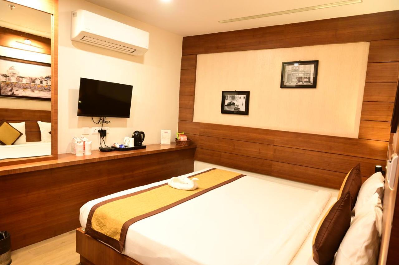Hotel Silkhouse Premier Danapur Екстериор снимка