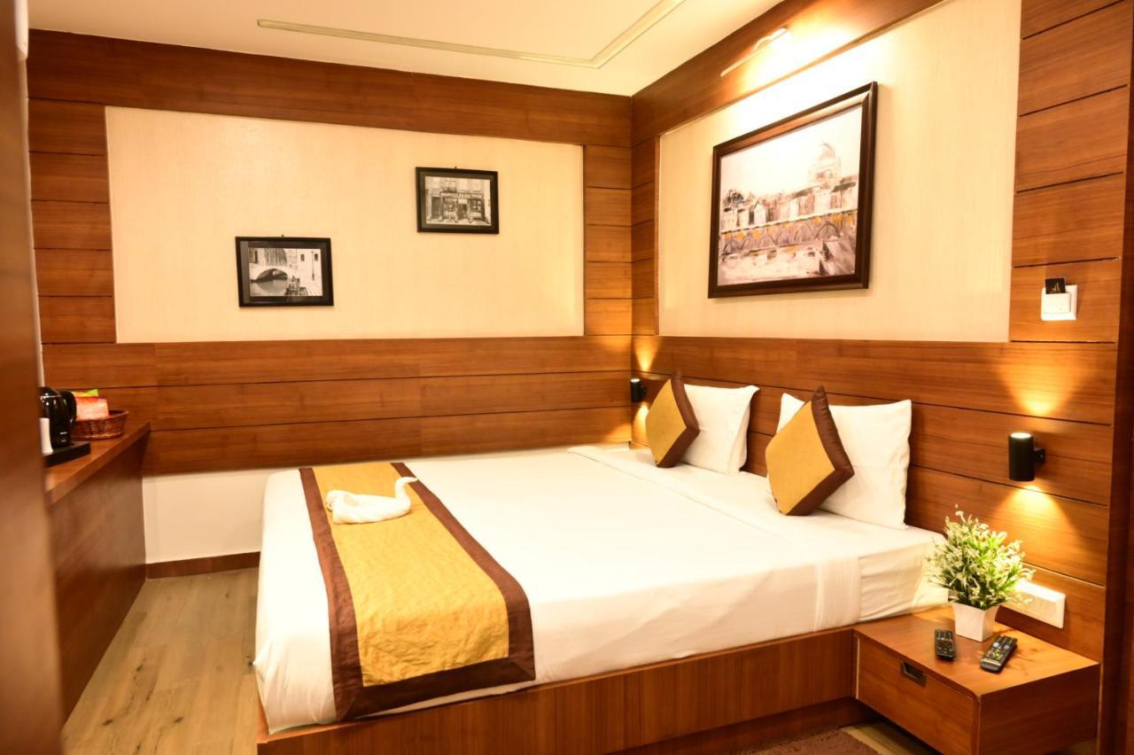 Hotel Silkhouse Premier Danapur Екстериор снимка