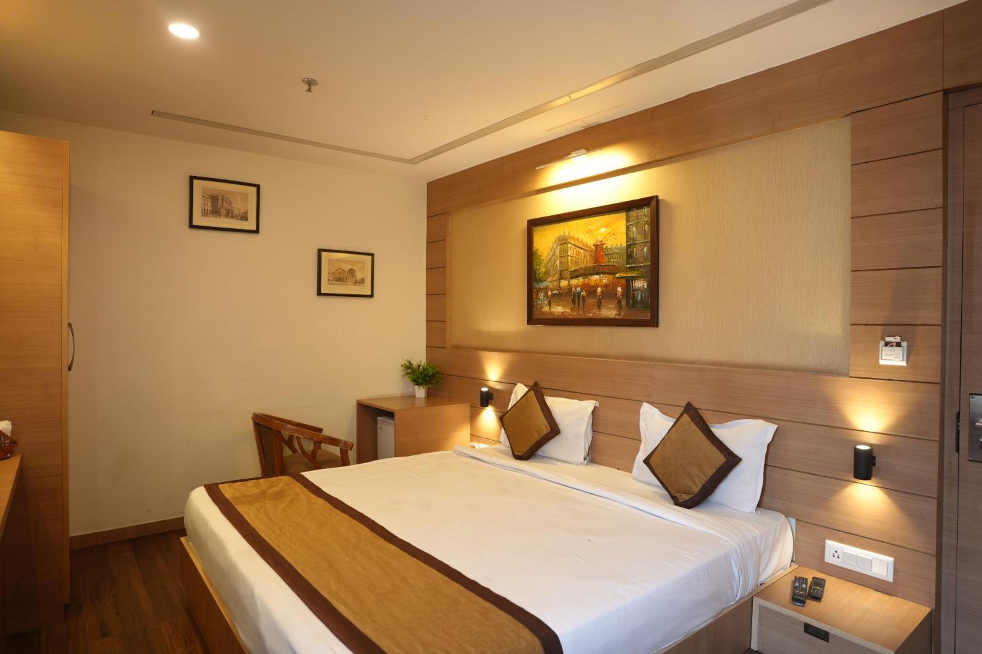 Hotel Silkhouse Premier Danapur Екстериор снимка
