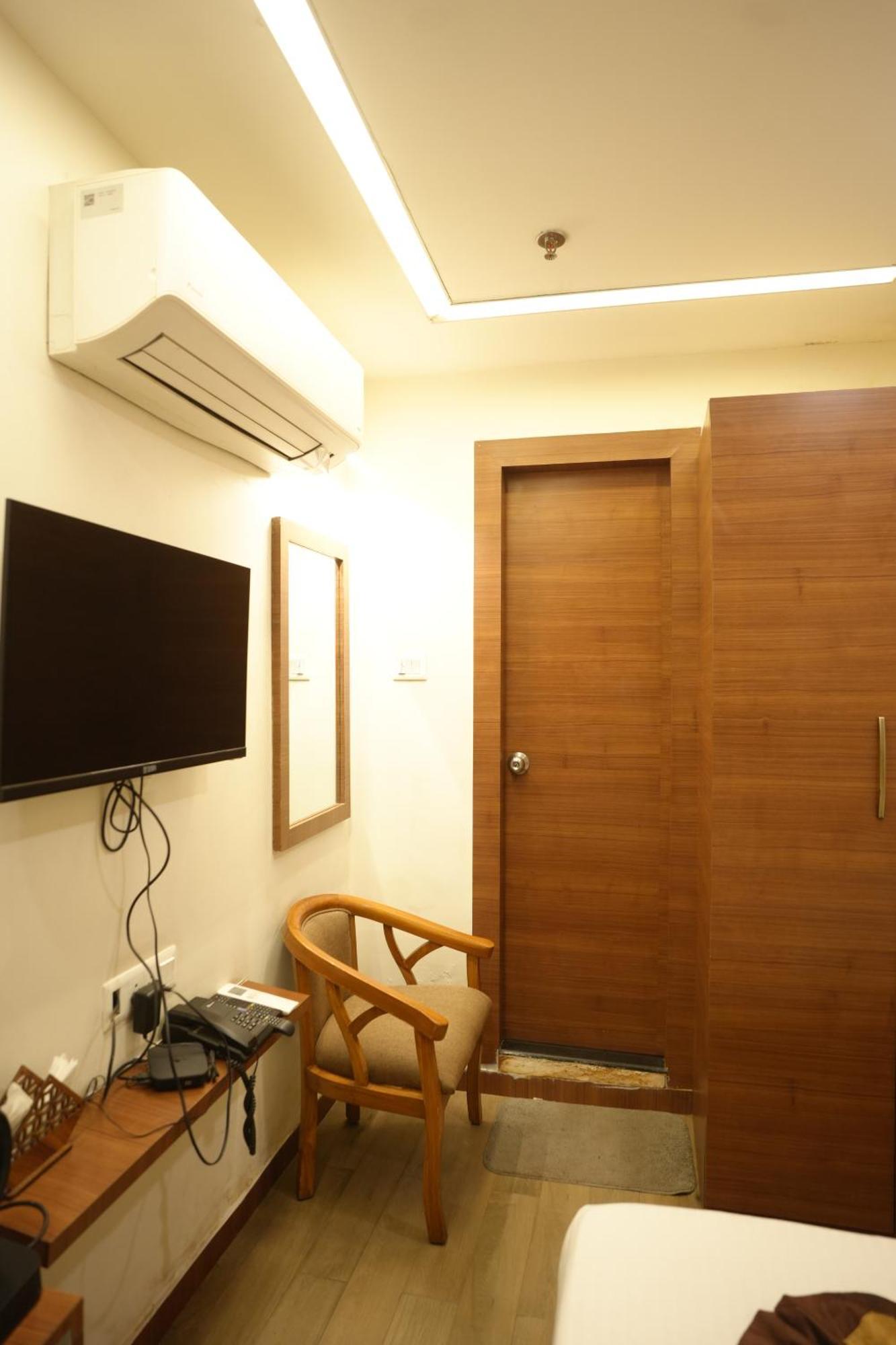 Hotel Silkhouse Premier Danapur Екстериор снимка