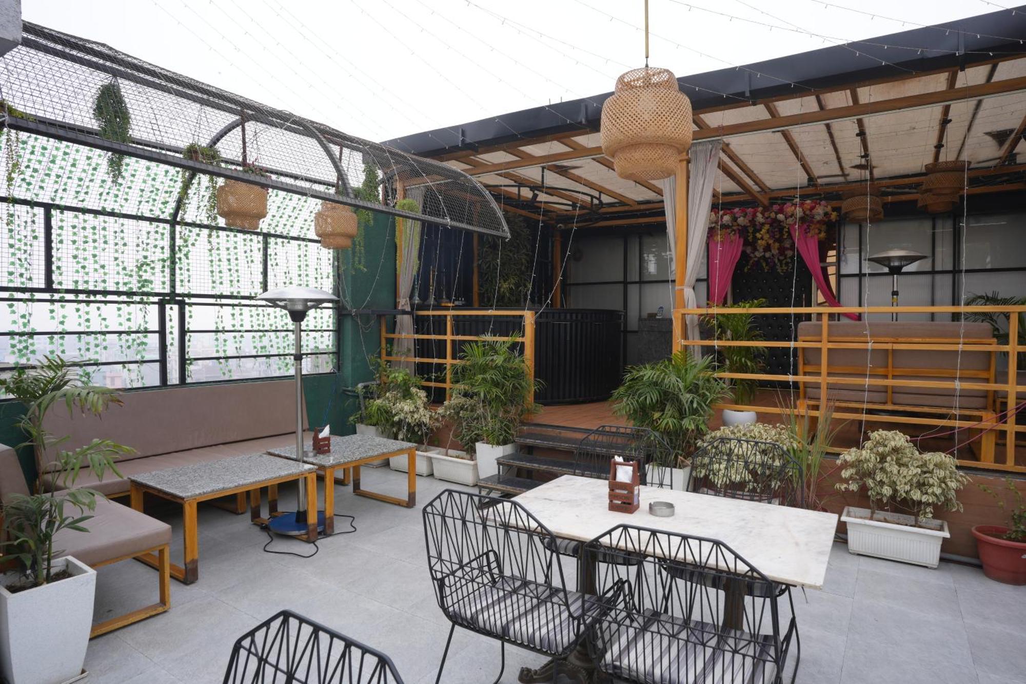 Hotel Silkhouse Premier Danapur Екстериор снимка