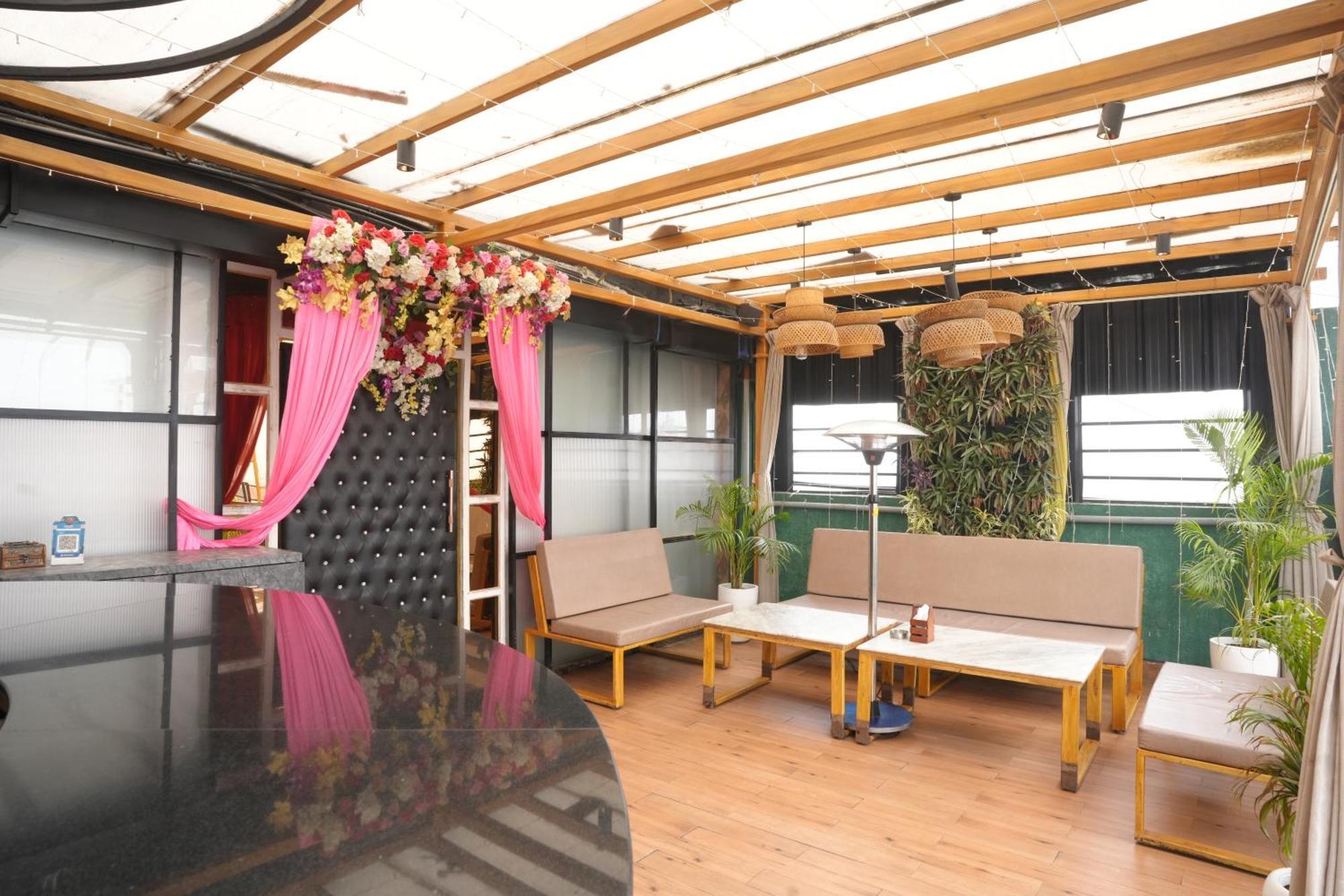 Hotel Silkhouse Premier Danapur Екстериор снимка